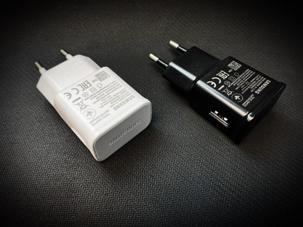 شارژر دیواری مدل TA20EBE همراه با کابل USB-C